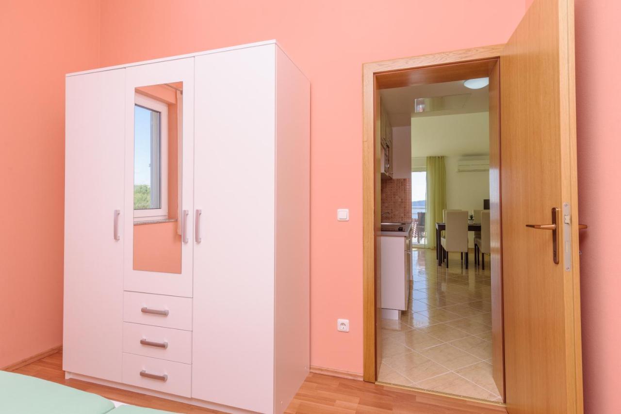 Apartmani Emil Trogir Eksteriør bilde