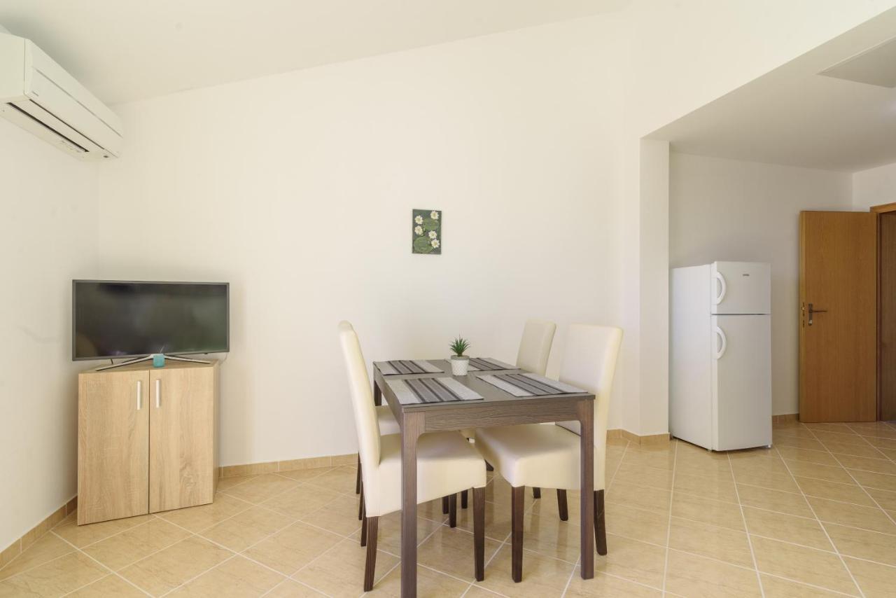 Apartmani Emil Trogir Eksteriør bilde