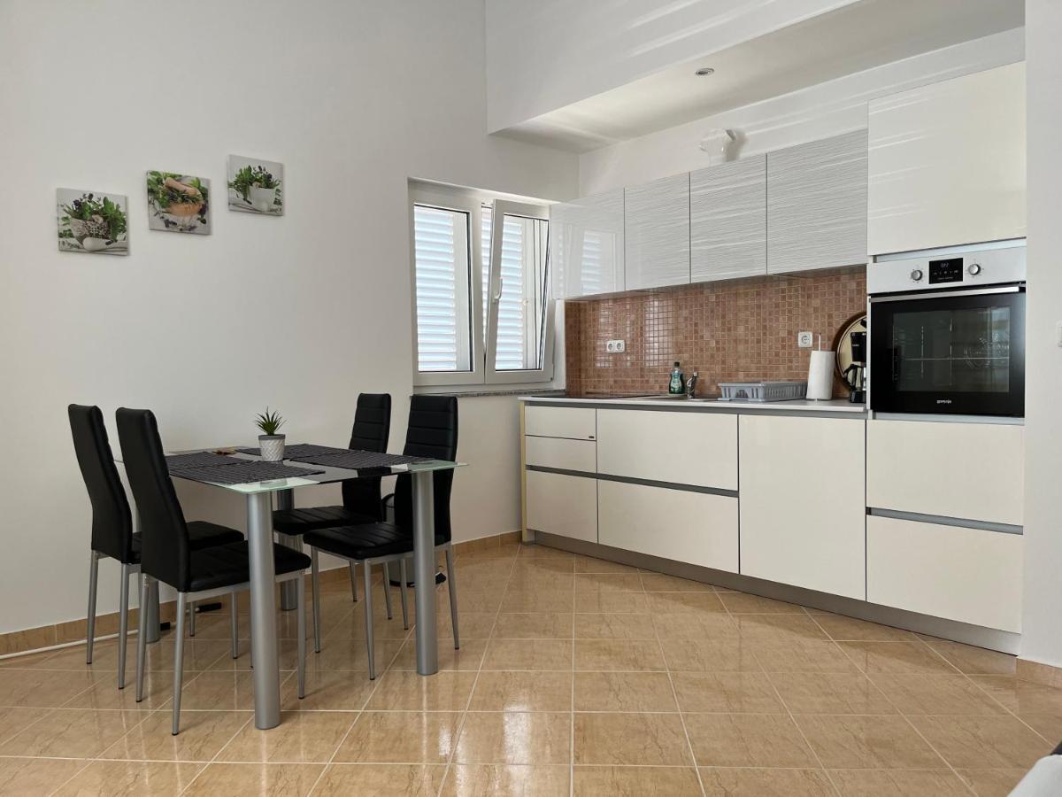 Apartmani Emil Trogir Eksteriør bilde