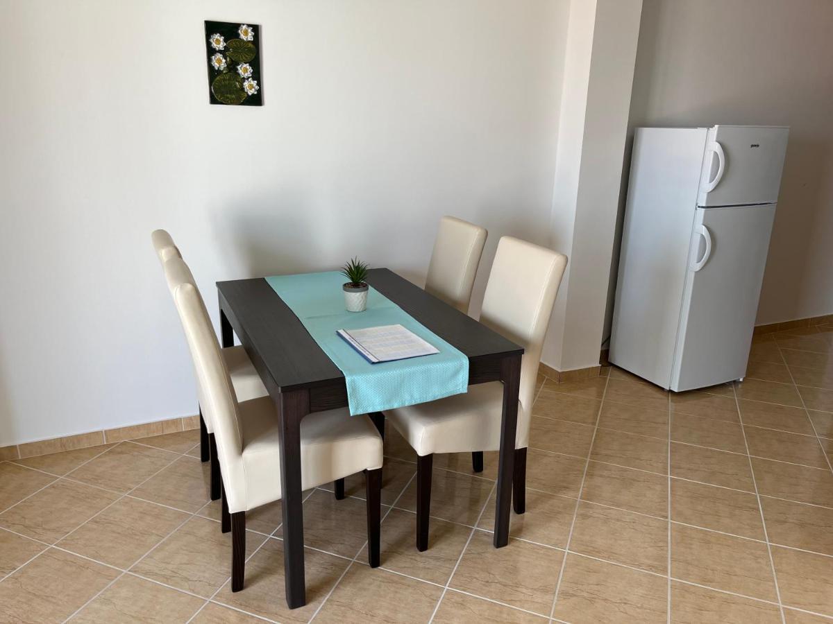 Apartmani Emil Trogir Eksteriør bilde